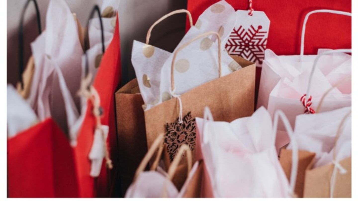 HiDubai-business-gift-city-general-trading-branch-shopping-souvenirs-gifts-al-quoz-3-dubai