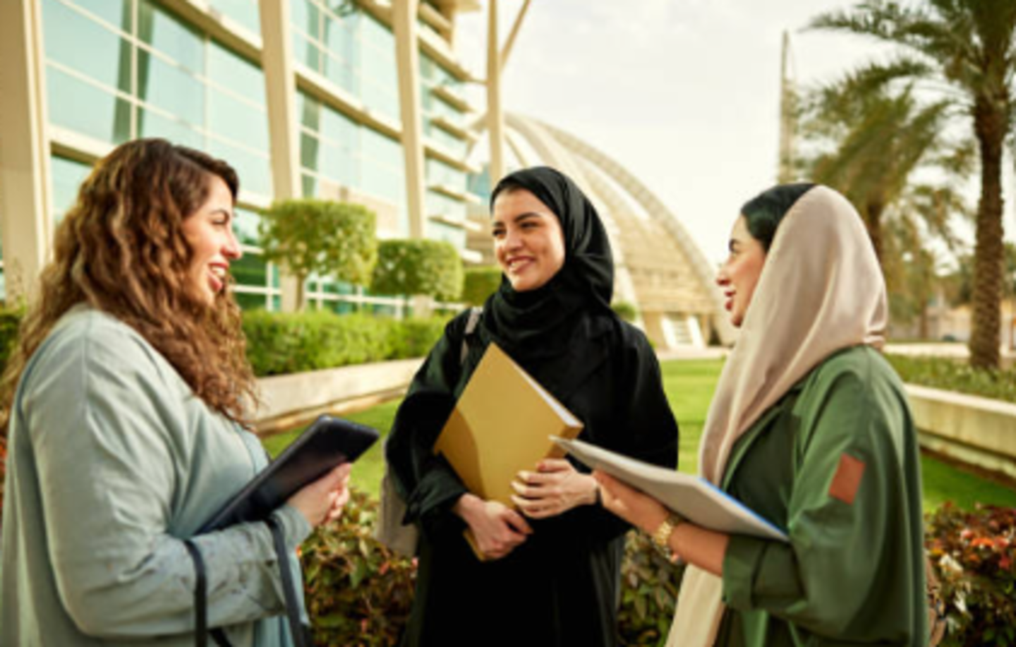 HiDubai-business-qasar-al-alia-trading-shopping-apparel-naif-dubai