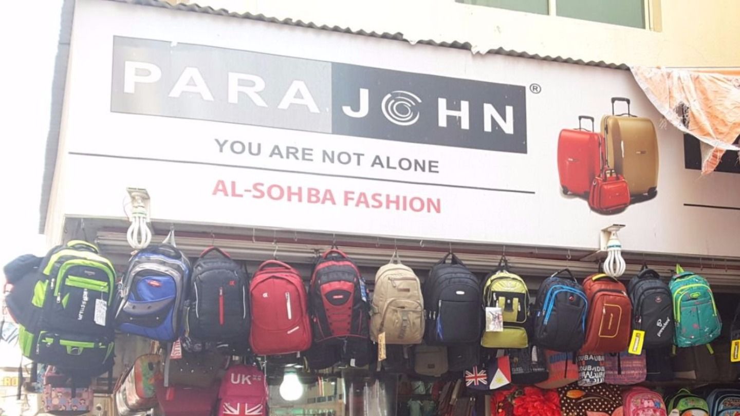 HiDubai-business-para-john-al-sohba-fashion-shopping-fashion-accessories-al-fahidi-al-souq-al-kabeer-dubai