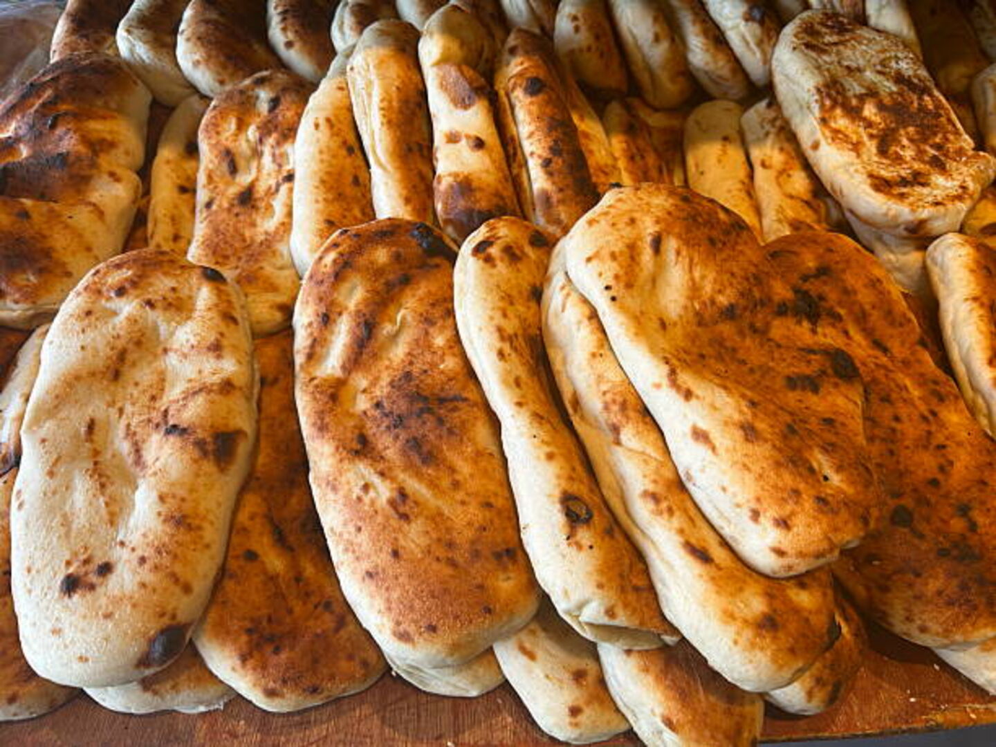 HiDubai-business-jassim-abdulmatin-bakery-food-beverage-bakeries-desserts-sweets-al-satwa-dubai-2