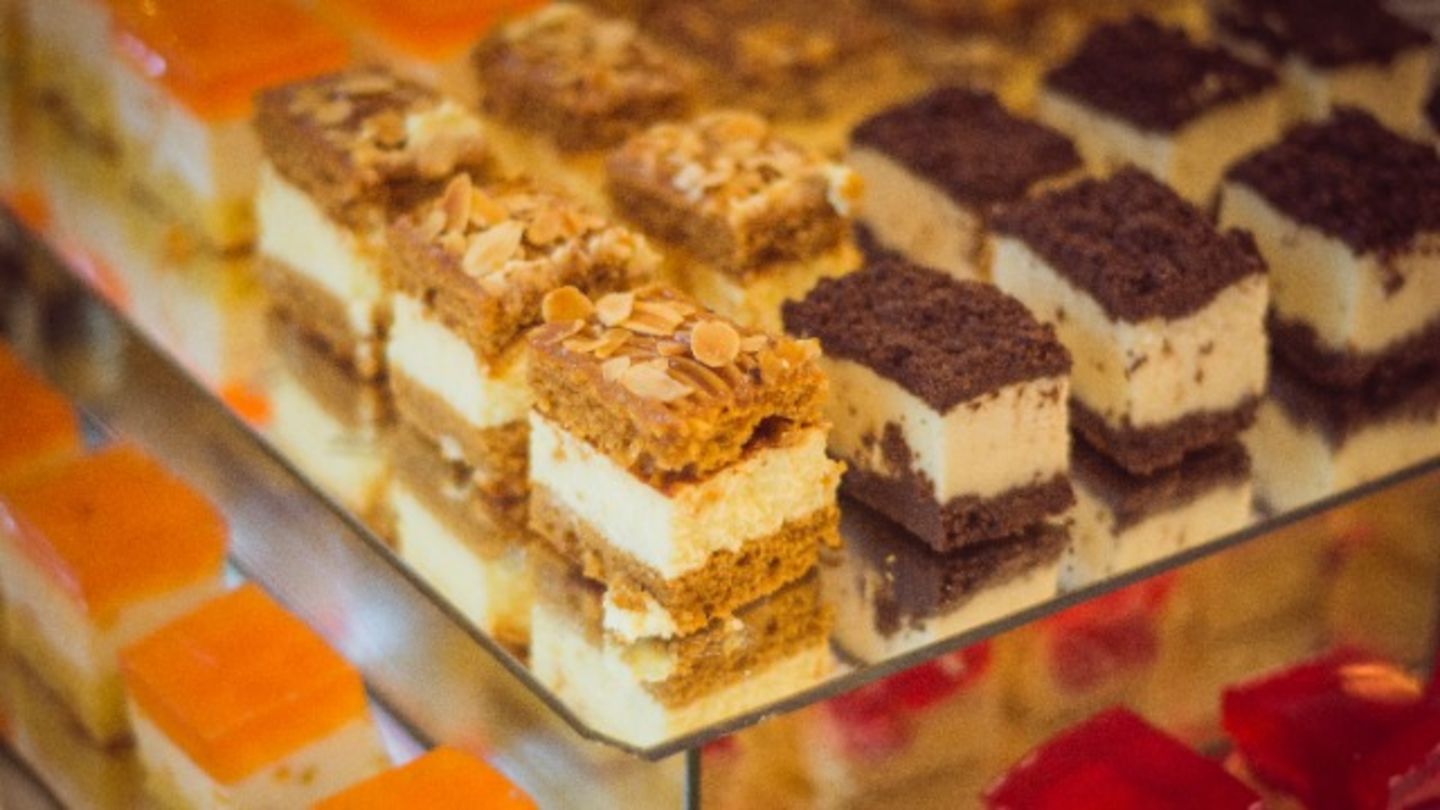 HiDubai-business-sweet-mail-sweets-preparing-food-beverage-bakeries-desserts-sweets-port-saeed-dubai