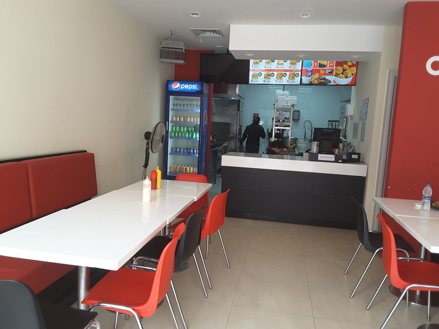 HiDubai-business-john-daniel-restaurant-food-beverage-restaurants-bars-port-saeed-dubai-2