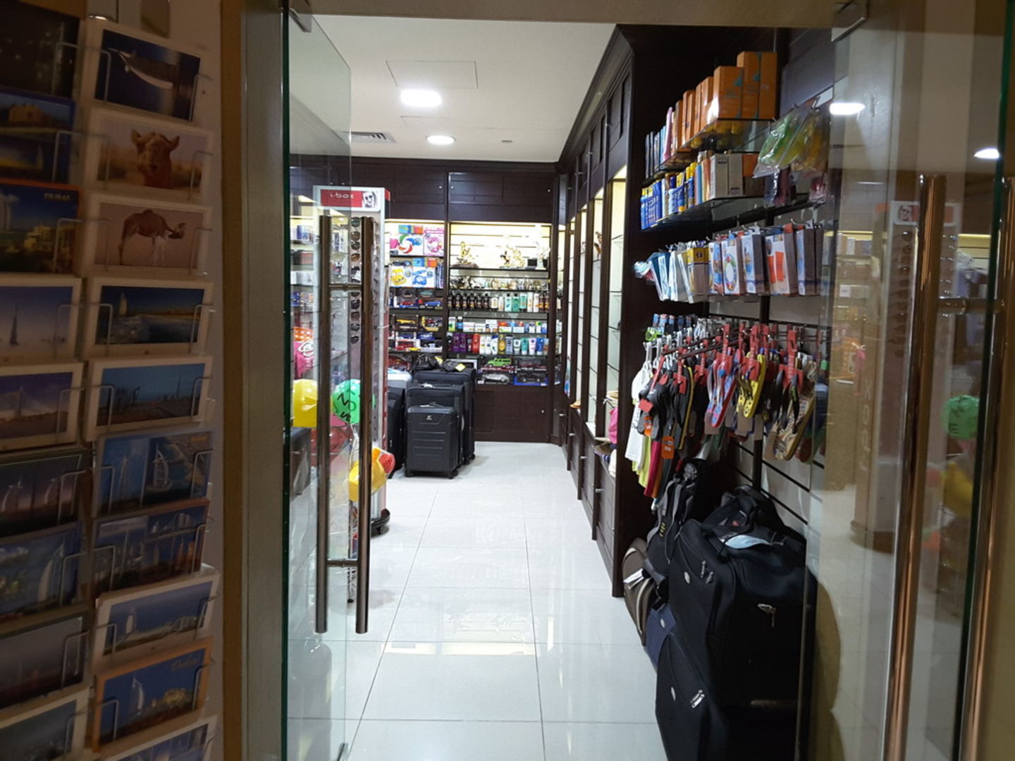 HiDubai-business-al-barajeel-general-trading-shopping-souvenirs-gifts-jumeirah-beach-residence-marsa-dubai-dubai-2