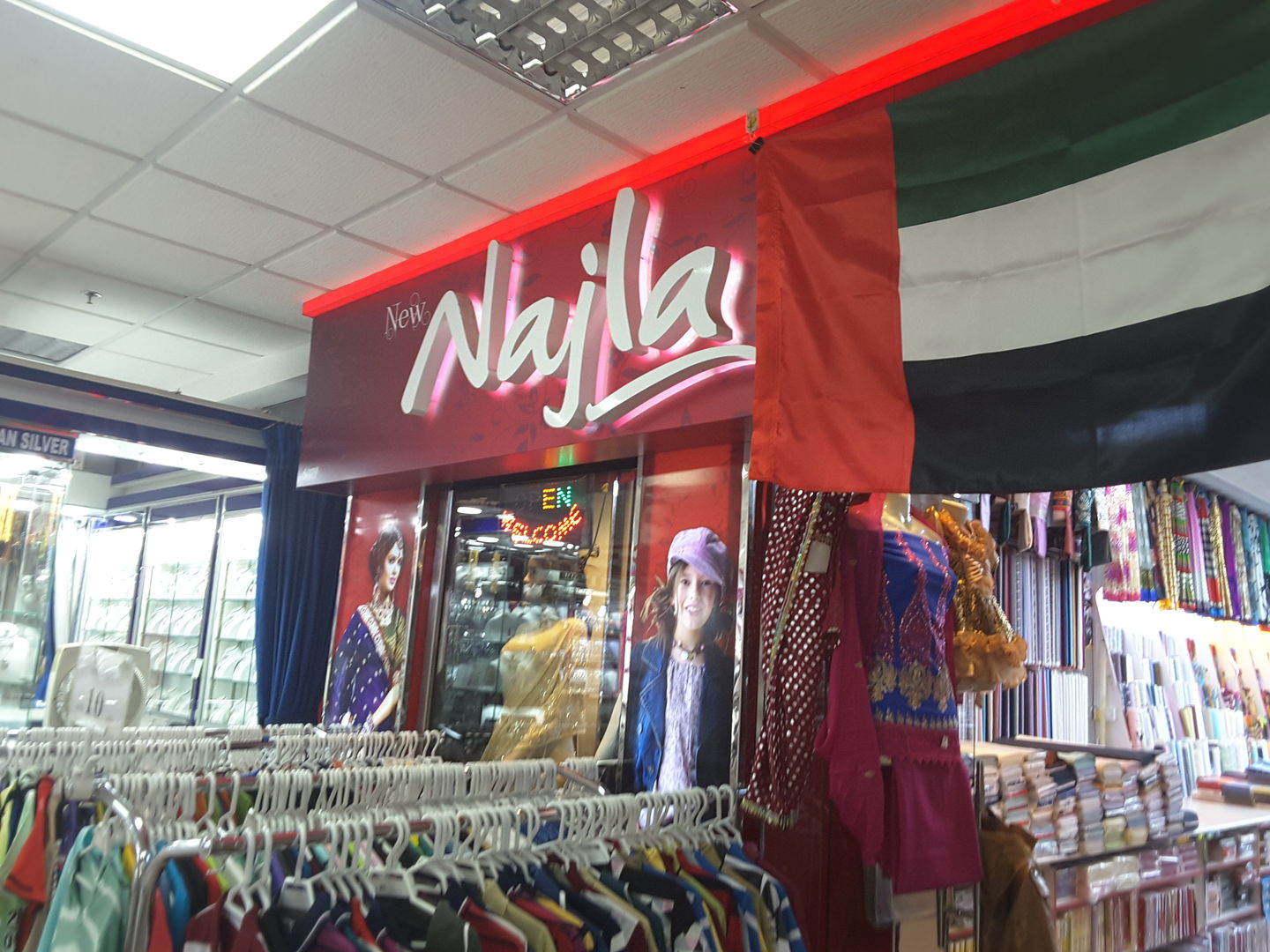 HiDubai-business-new-najla-trading-shopping-apparel-al-quoz-industrial-3-dubai-2