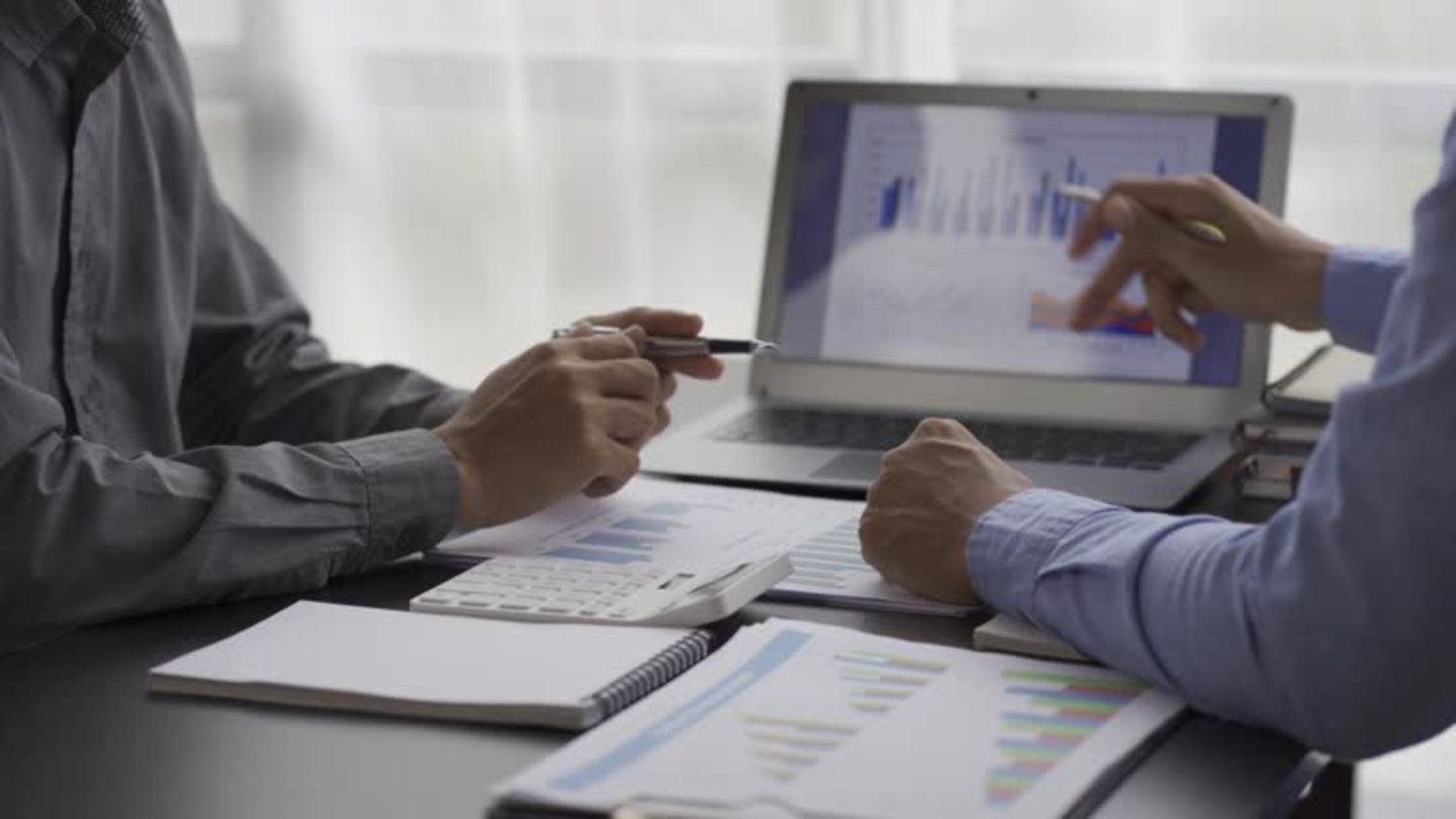 HiDubai-business-capital-wealth-management-services-b2b-services-financial-consultants-business-bay-dubai