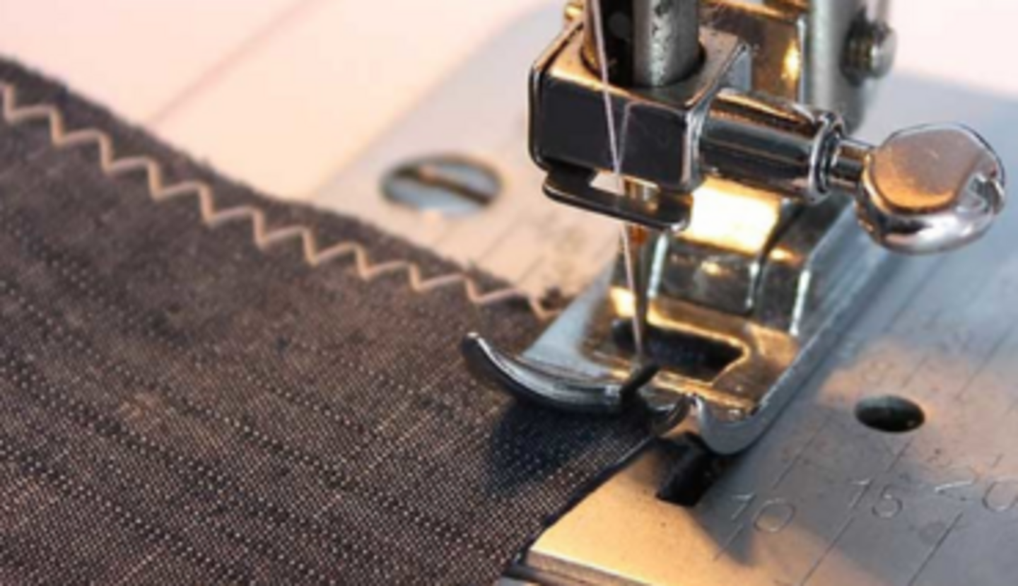 HiDubai-business-abu-qaws-tailoring-workshop-home-tailoring-meena-bazar-al-souq-al-kabeer-dubai