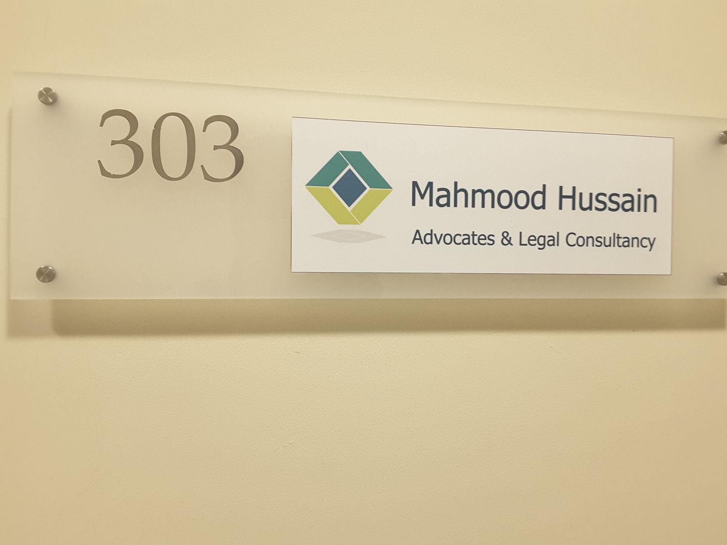 HiDubai-business-mahmood-hussain-advocates-legal-consultancy-finance-legal-legal-services-business-bay-dubai-2