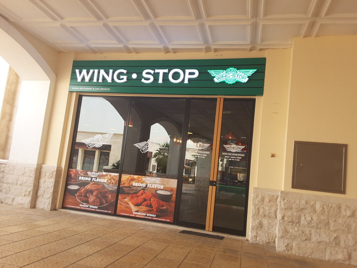 HiDubai-business-wingstop-food-beverage-restaurants-bars-mirdif-dubai