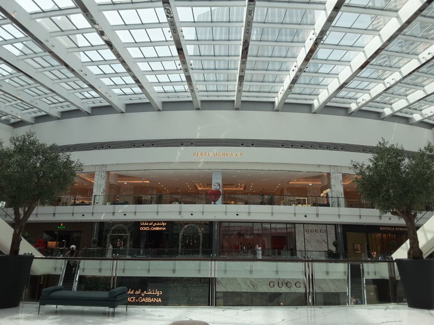 HiDubai-business-perfumery-co-shopping-beauty-cosmetics-stores-burj-khalifa-dubai