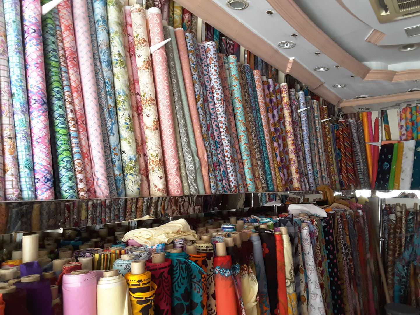 HiDubai-business-golden-thread-textiles-embroidered-garments-trading-b2b-services-distributors-wholesalers-al-daghaya-dubai-2