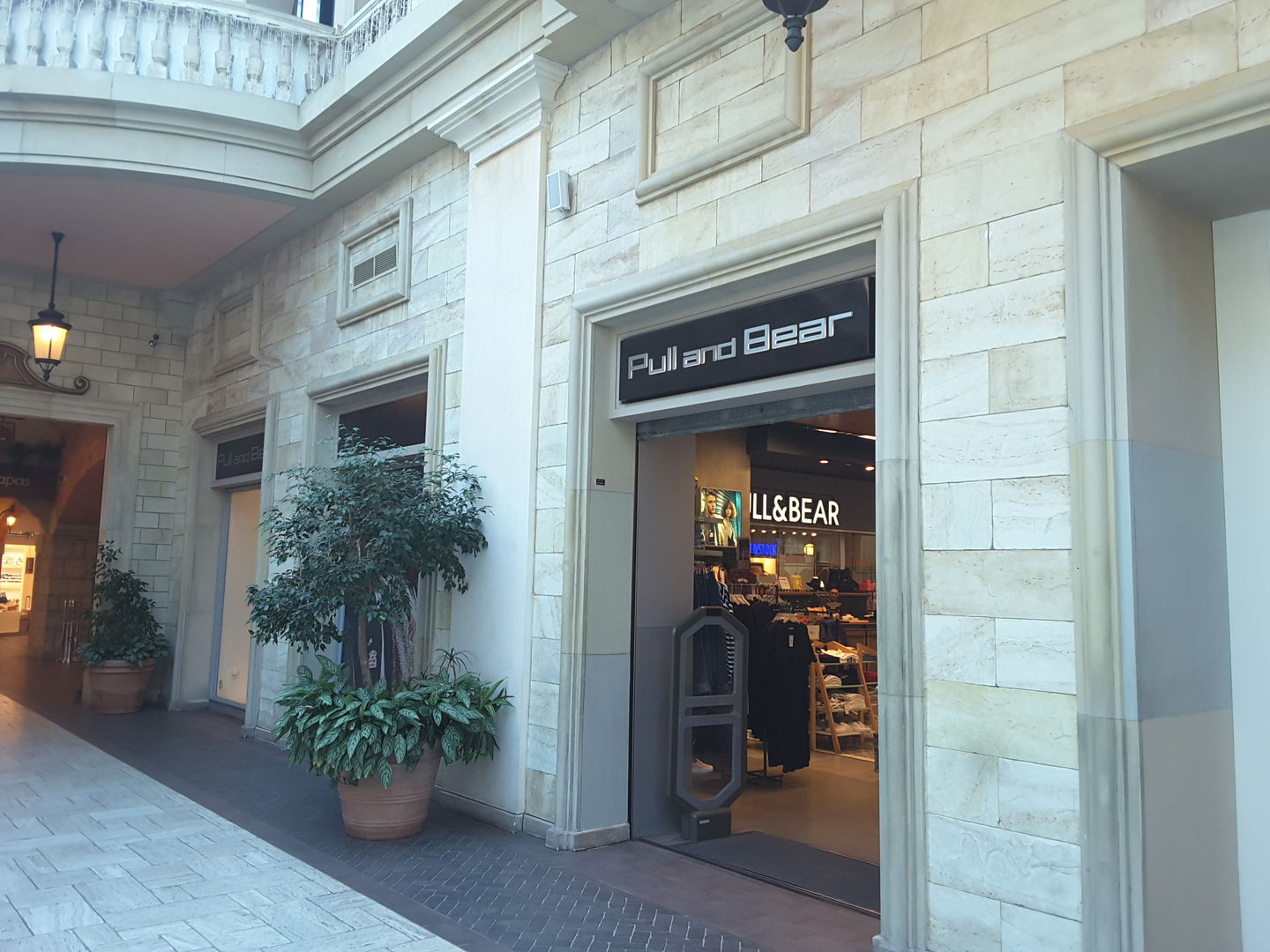 Pull And Bear(Apparel) in Jumeirah 1, Dubai HiDubai