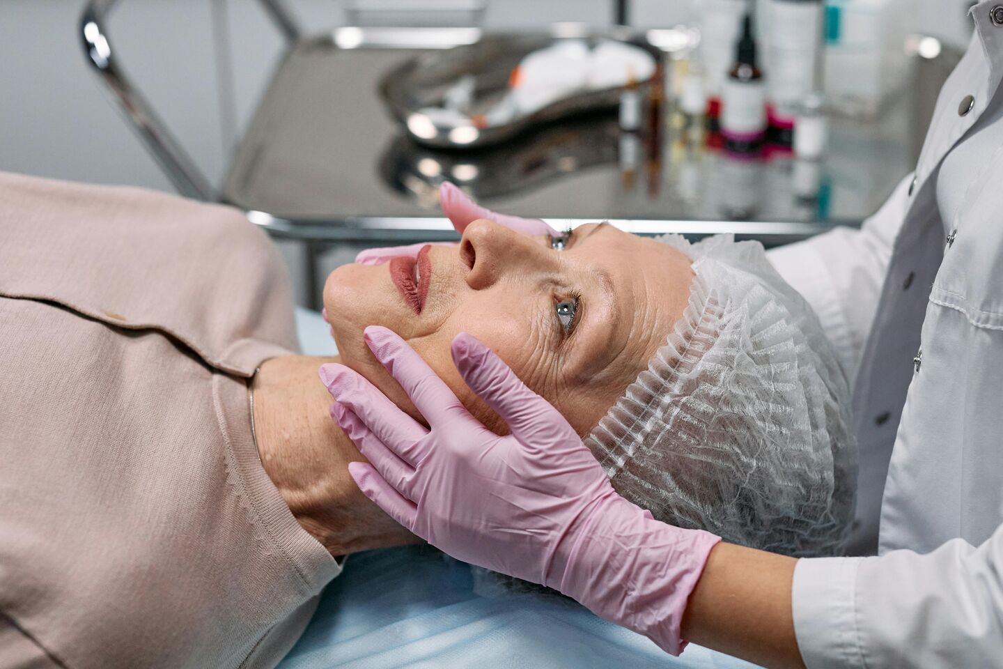 HiDubai-business-evergreen-polyclinic-beauty-wellness-health-hospitals-clinics-trade-centre-1-dubai