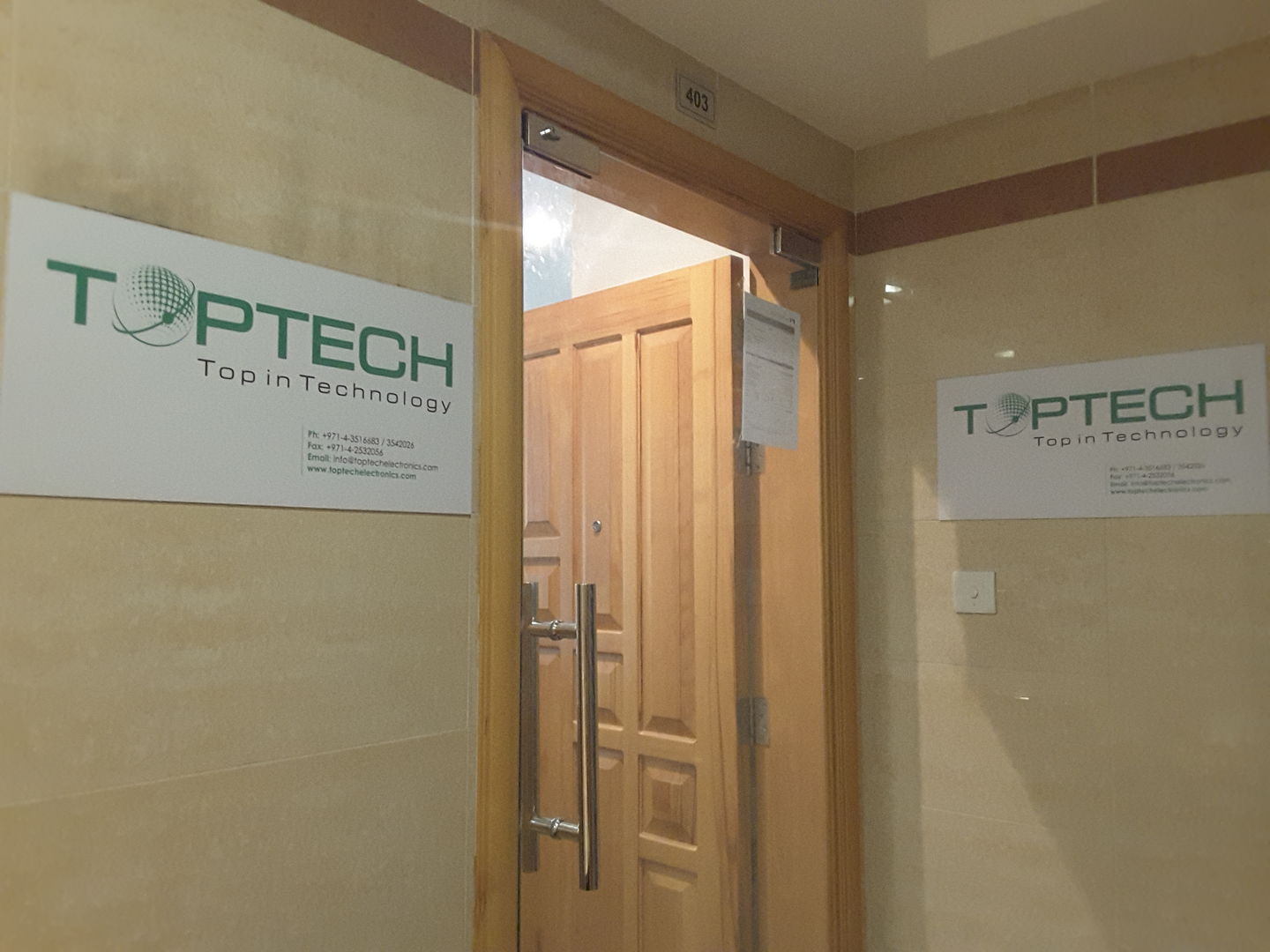 HiDubai-business-toptech-electronics-trading-media-marketing-it-it-telecommunication-meena-bazar-al-souq-al-kabeer-dubai-2