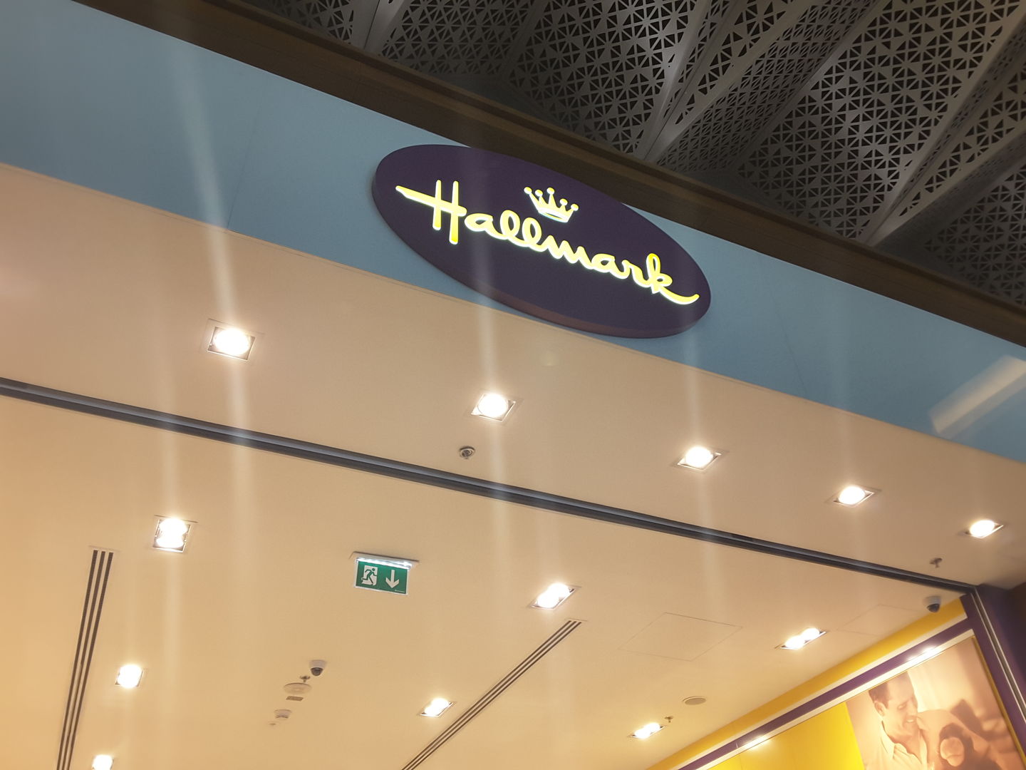 HiDubai-business-hallmark-shopping-souvenirs-gifts-al-wasl-dubai-2