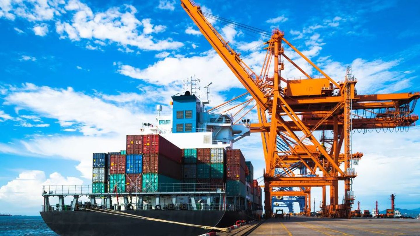 HiDubai-business-global-mission-support-services-shipping-logistics-distribution-services-jumeirah-lake-towers-al-thanyah-5-dubai