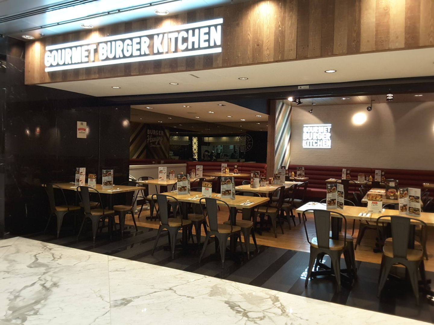 HiDubai-business-gourmet-burger-kitchen-food-beverage-restaurants-bars-dubai-international-financial-centre-zaabeel-2-dubai-2