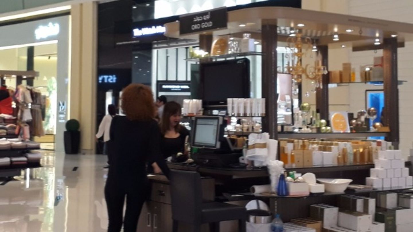 HiDubai-business-orogold-cosmetics-shopping-beauty-cosmetics-stores-burj-khalifa-dubai-2