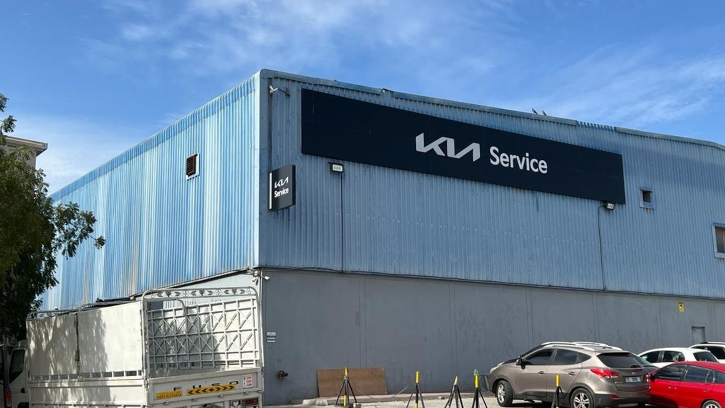 HiDubai-business-kia-service-transport-vehicle-services-car-showrooms-service-centres-umm-ramool-dubai