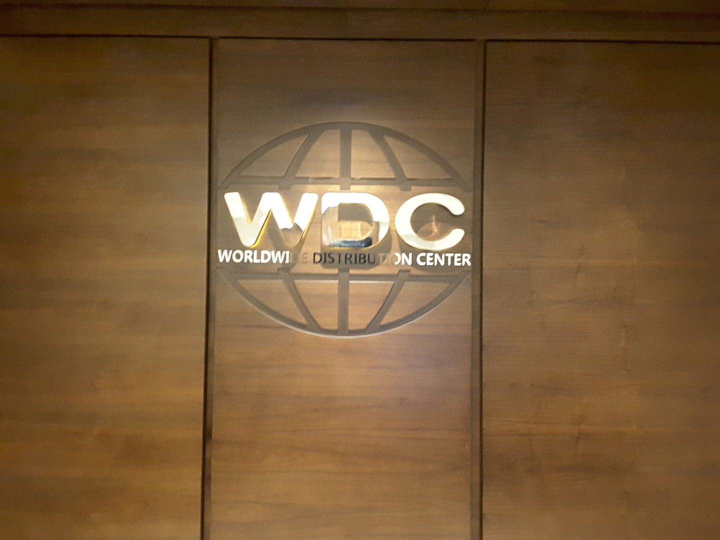 HiDubai-business-worldwide-distribution-center-beauty-wellness-health-beauty-cosmetics-products-manufacturers-business-bay-dubai-2