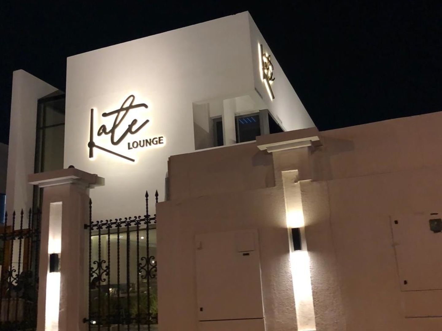 HiDubai-business-late-lounge-catering-food-beverage-coffee-shops-jumeirah-2-dubai