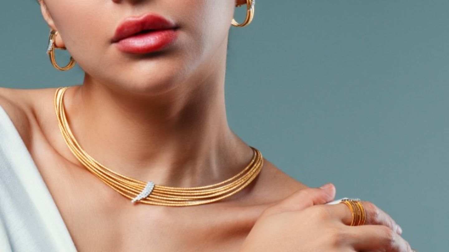 HiDubai-business-almaqam-jewellery-shopping-jewellery-precious-stones-al-ras-dubai