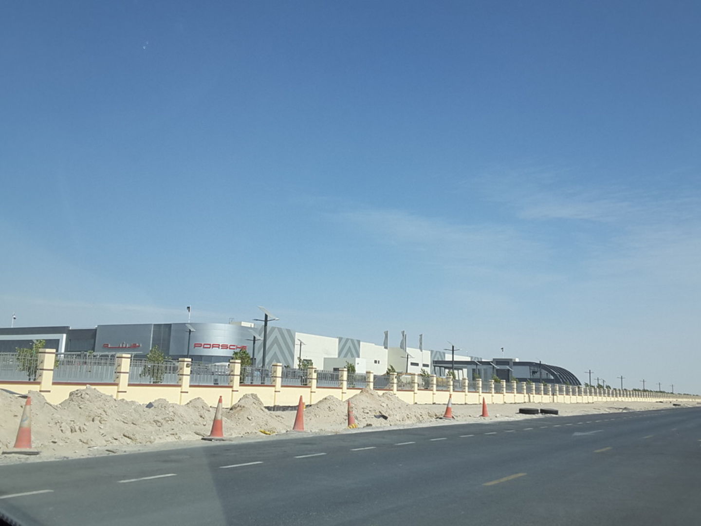 HiDubai-business-porsche-transport-vehicle-services-car-showrooms-service-centres-dubai-industrial-city-saih-shuaib-3-dubai-2