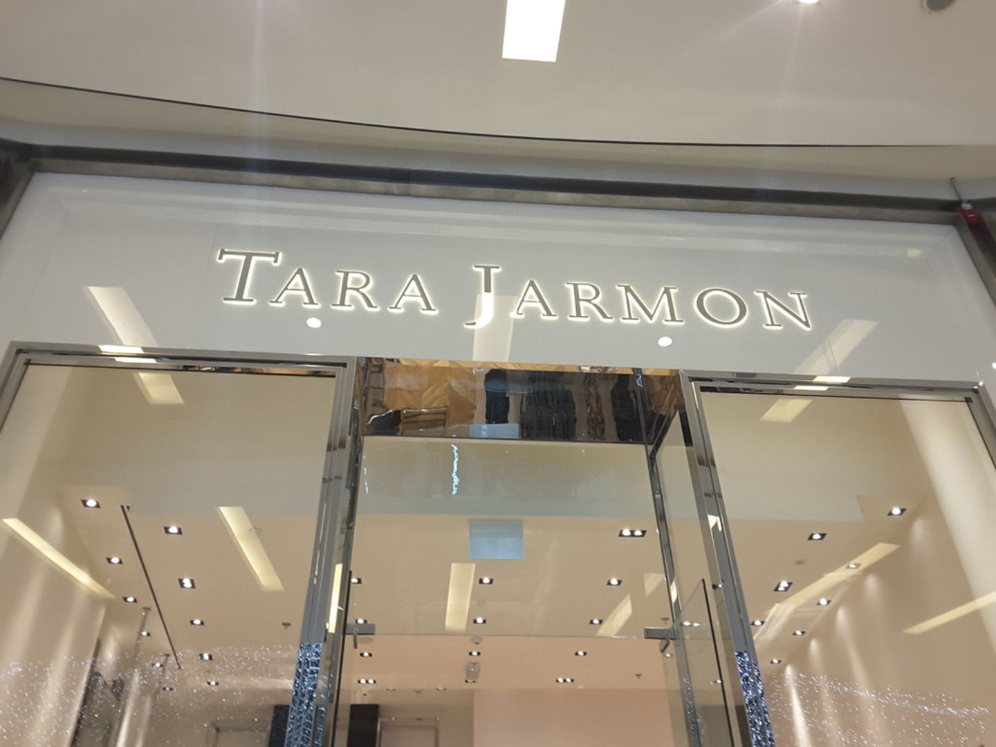 HiDubai-business-tara-jarmon-shopping-apparel-dubai-marina-marsa-dubai-dubai