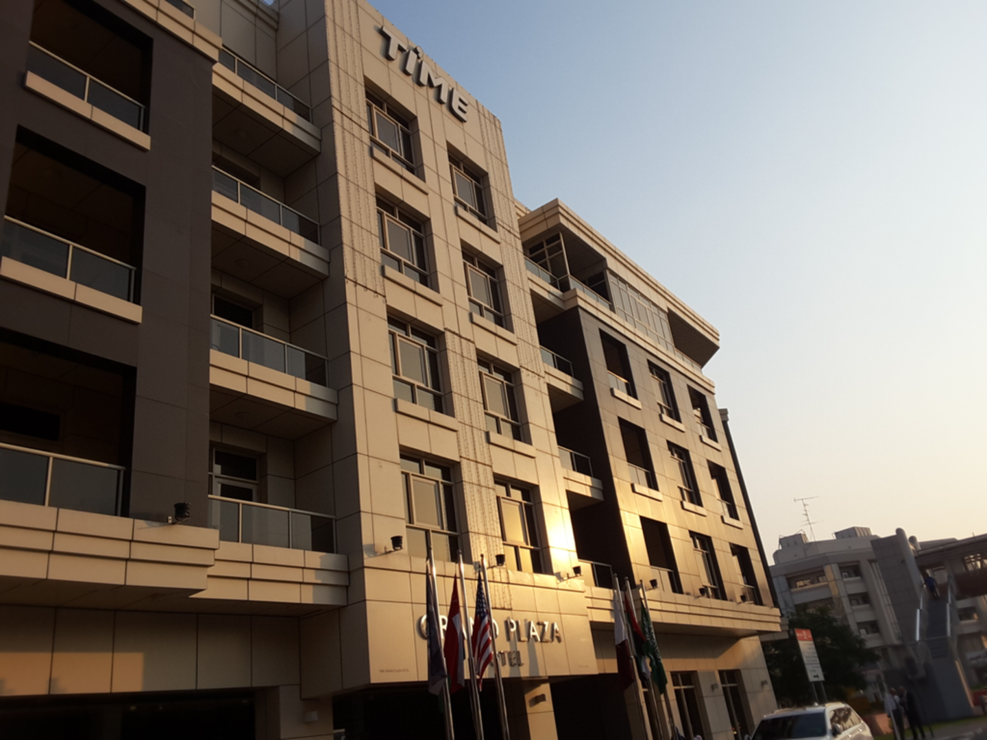 HiDubai-business-splash-pool-lounge-food-beverage-cafeterias-al-qusais-2-dubai-2