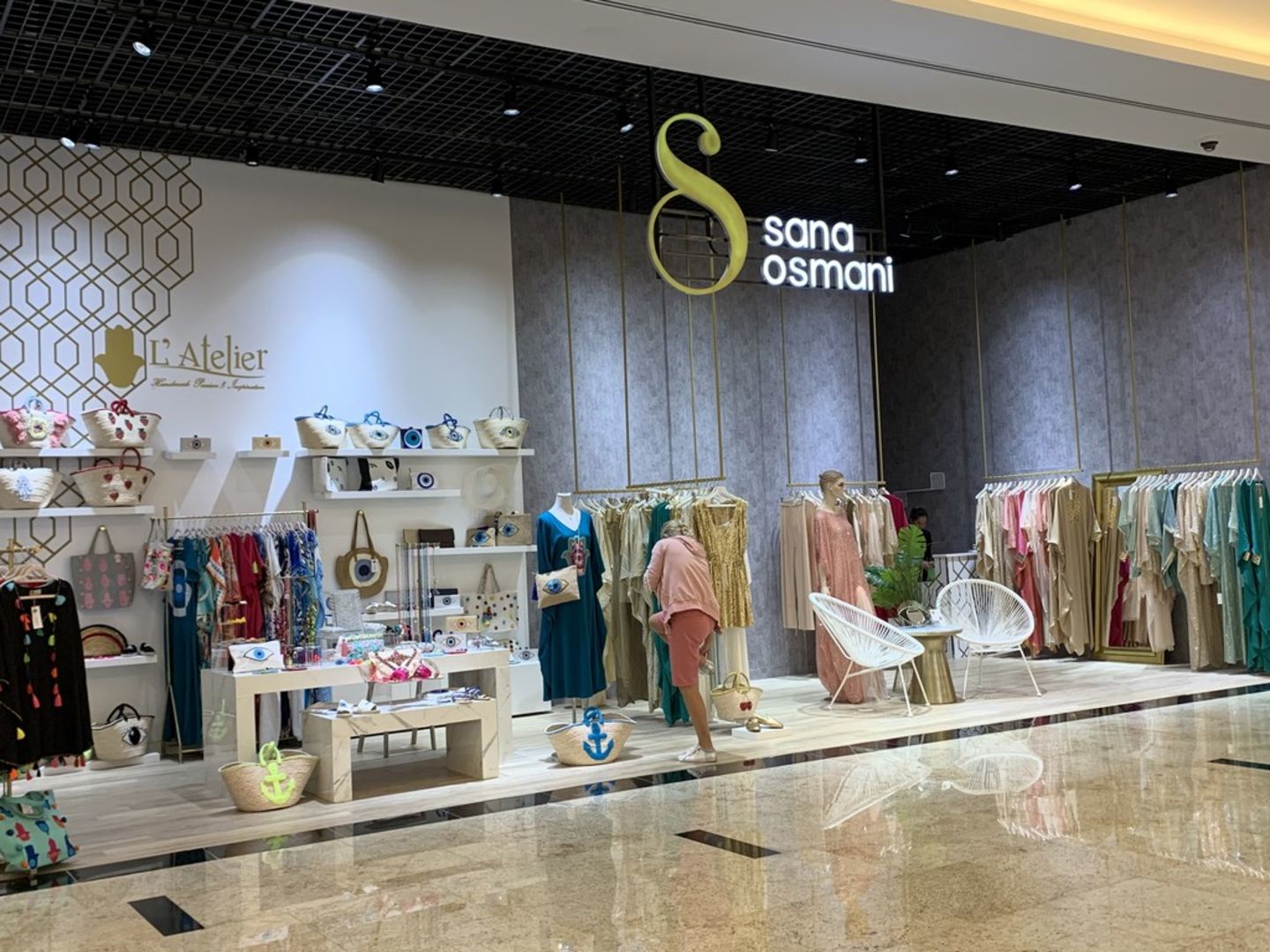 HiDubai-business-sana-osmani-shopping-apparel-the-palm-jumeirah-nakhlat-jumeirah-dubai