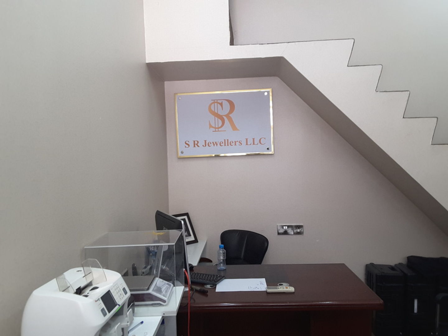 HiDubai-business-sr-jewellers-b2b-services-distributors-wholesalers-al-daghaya-dubai-2