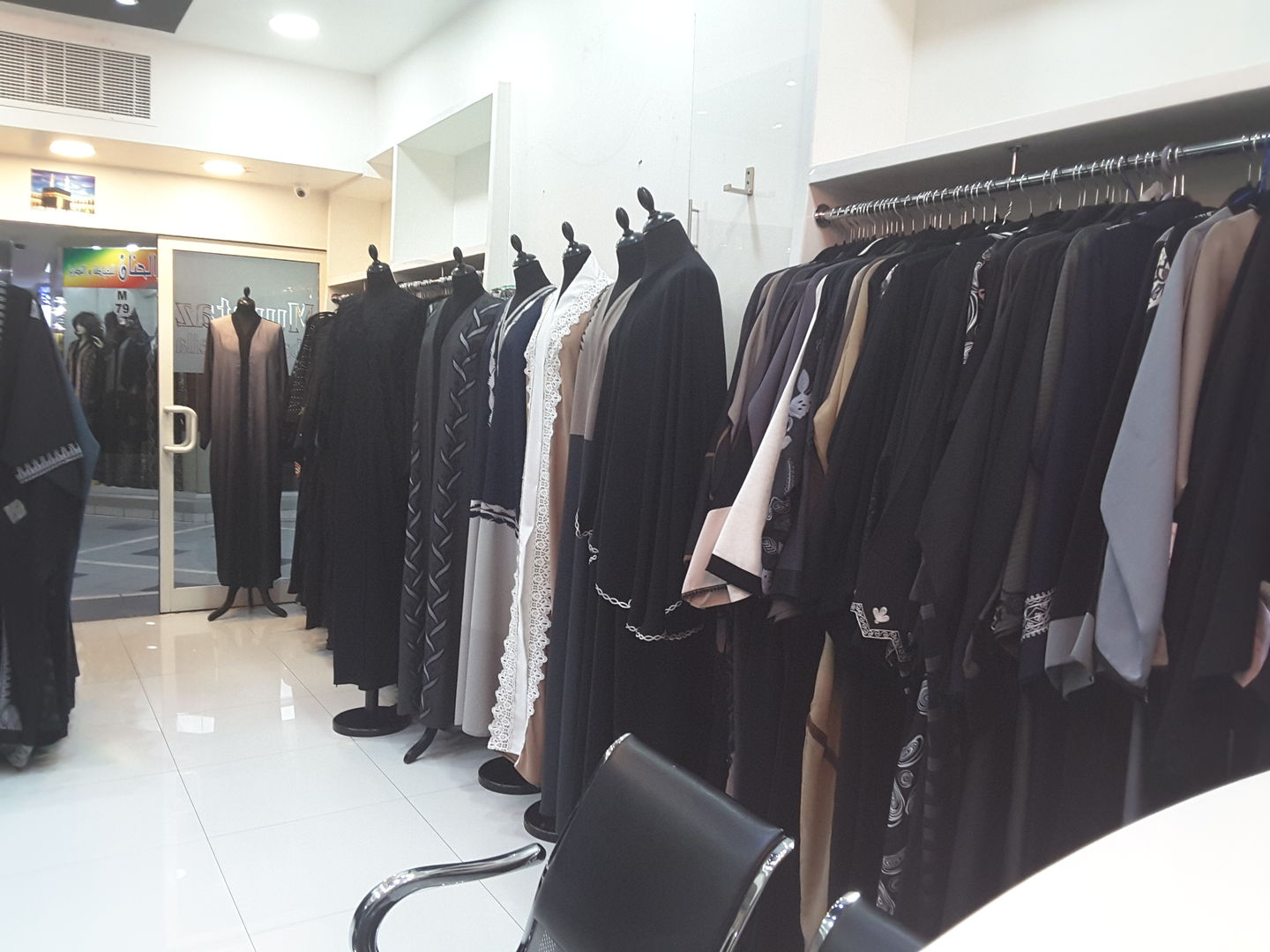 HiDubai-business-mumtaz-abaya-sheila-home-tailoring-hor-al-anz-east-dubai-2