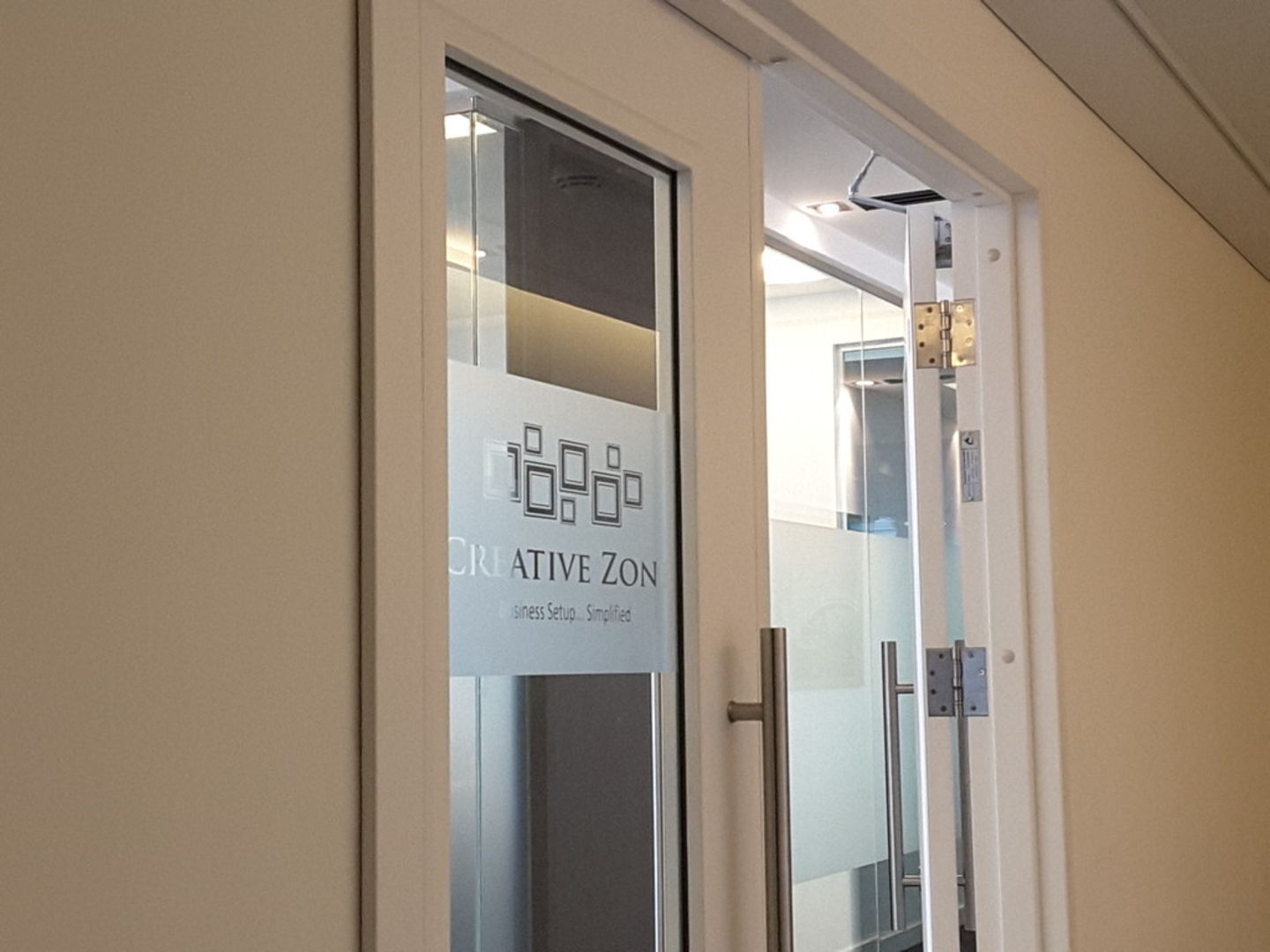 HiDubai-business-creative-zone-b2b-services-business-setup-and-pros-downtown-dubai-dubai