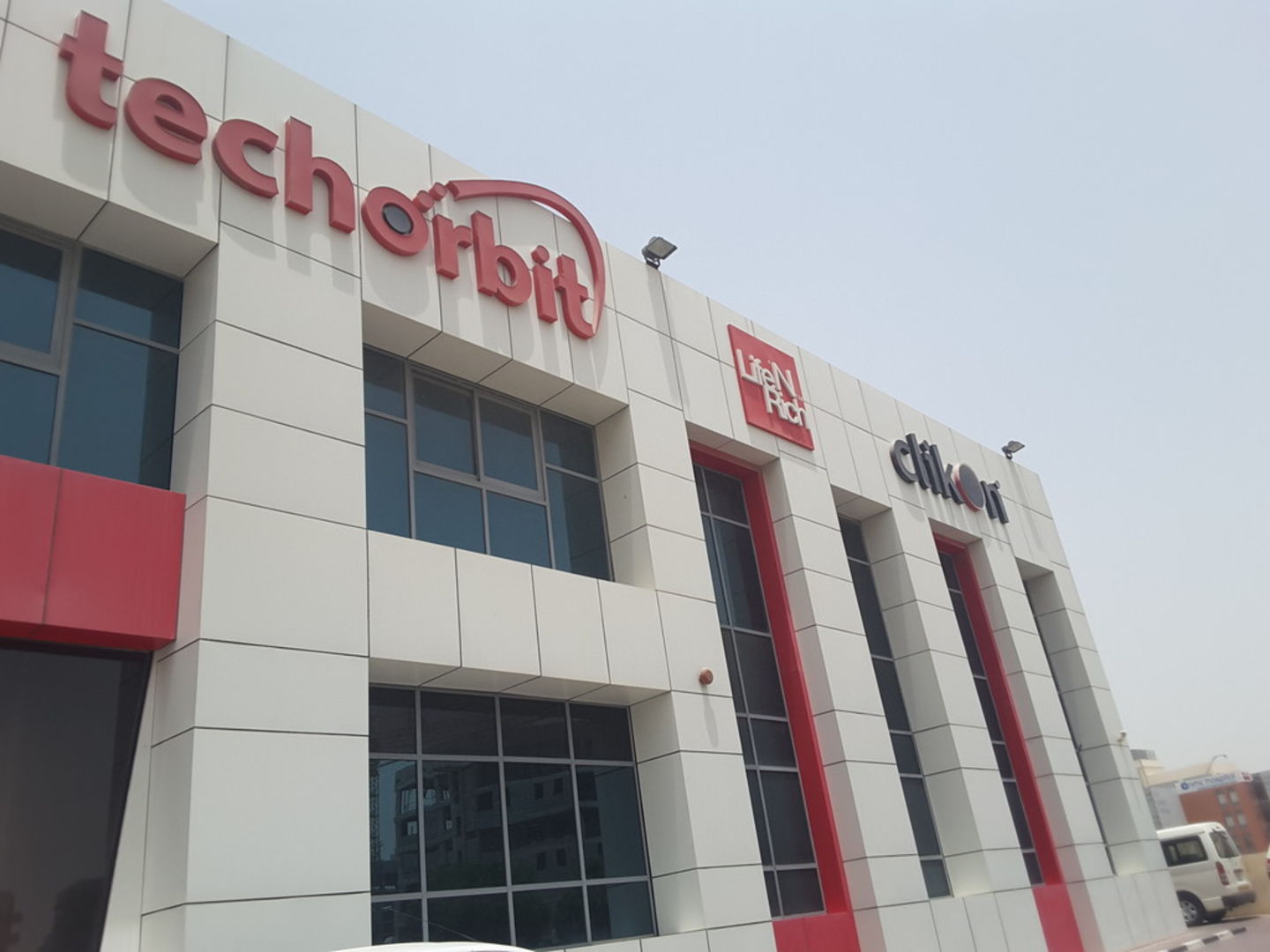 HiDubai-business-tech-orbit-b2b-services-distributors-wholesalers-dubai-investment-park-1-dubai-2