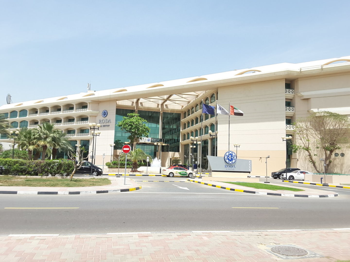 HiDubai-business-ladies-prayer-room-others-religious-centres-al-garhoud-dubai-2