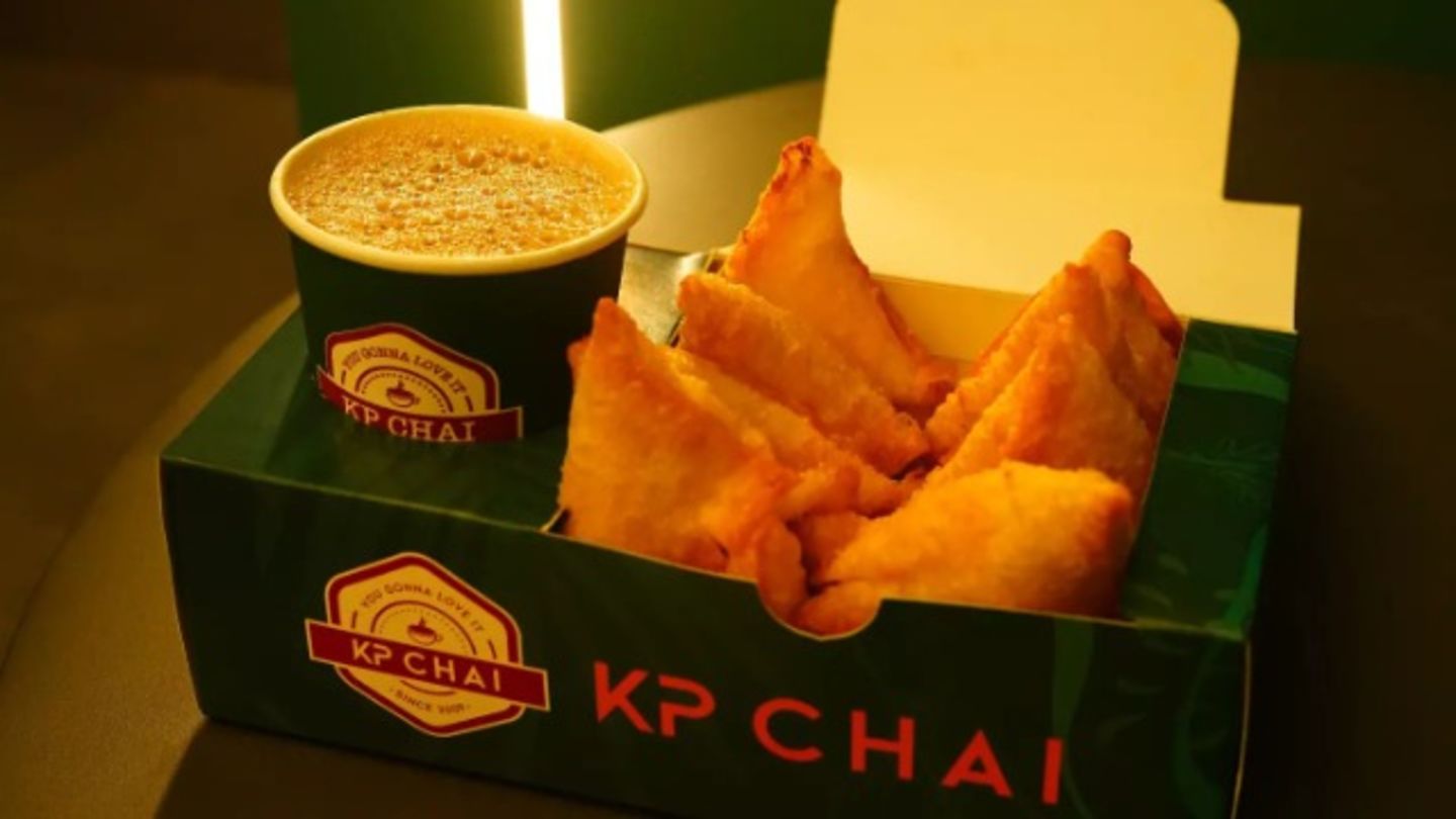 HiDubai-business-kp-chai-food-beverage-cafeterias-corniche-deira-dubai