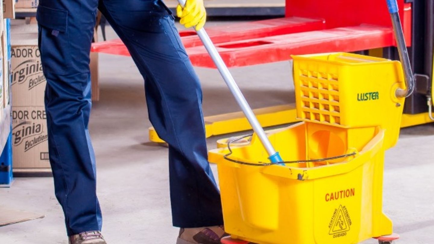 HiDubai-business-bright-corner-technical-cleaning-services-home-handyman-maintenance-services-trade-centre-1-dubai-2