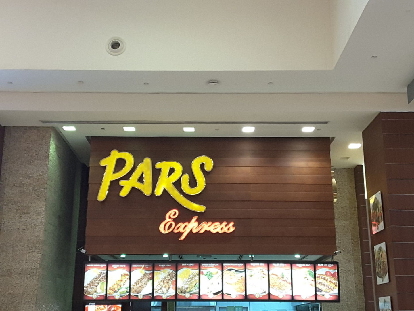 HiDubai-business-pars-express-restaurant-food-beverage-restaurants-bars-burj-khalifa-dubai-2