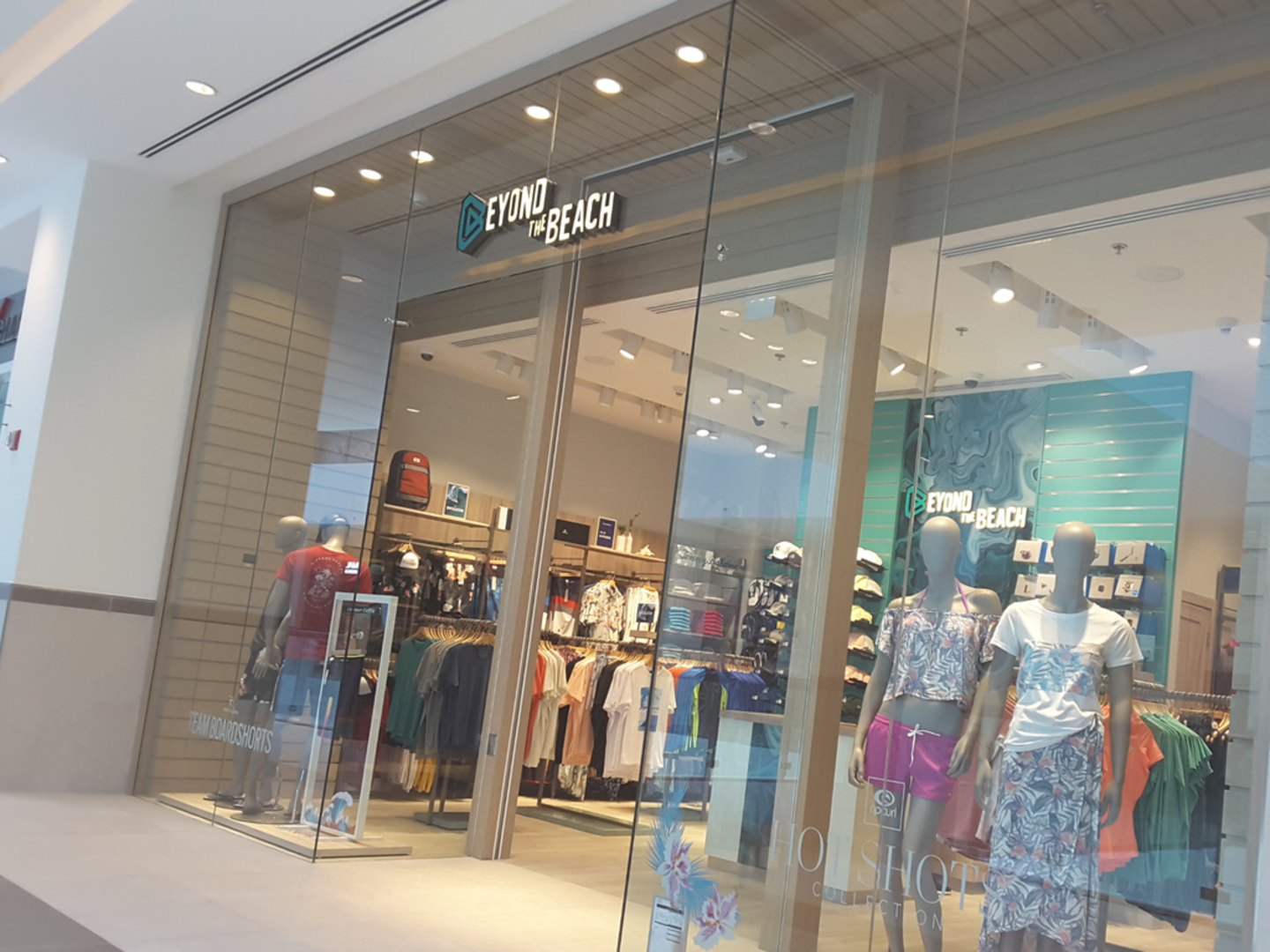 HiDubai-business-beyond-the-beach-shopping-apparel-springs-al-thanyah-4-dubai-5