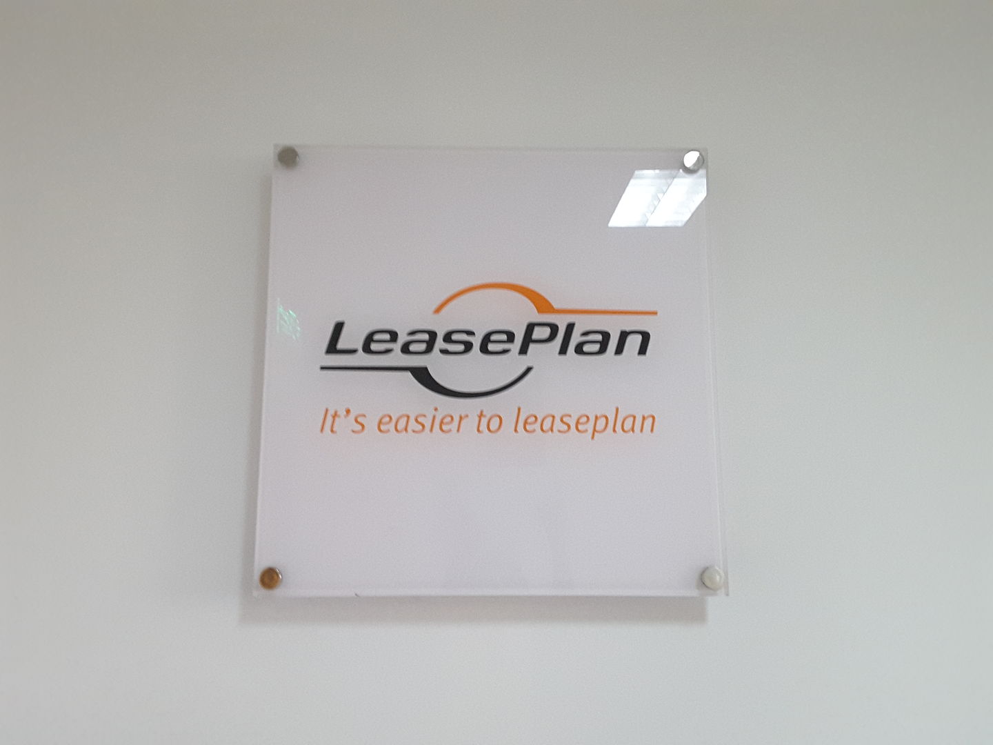 HiDubai-business-lease-plan-transport-vehicle-services-car-rental-services-business-bay-dubai-2