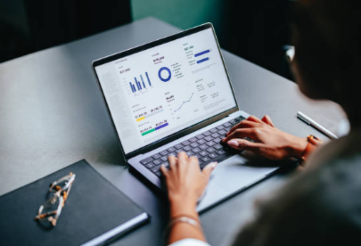 HiDubai-business-yousuf-saeed-lootah-investments-group-housing-real-estate-property-management-hor-al-anz-east-dubai