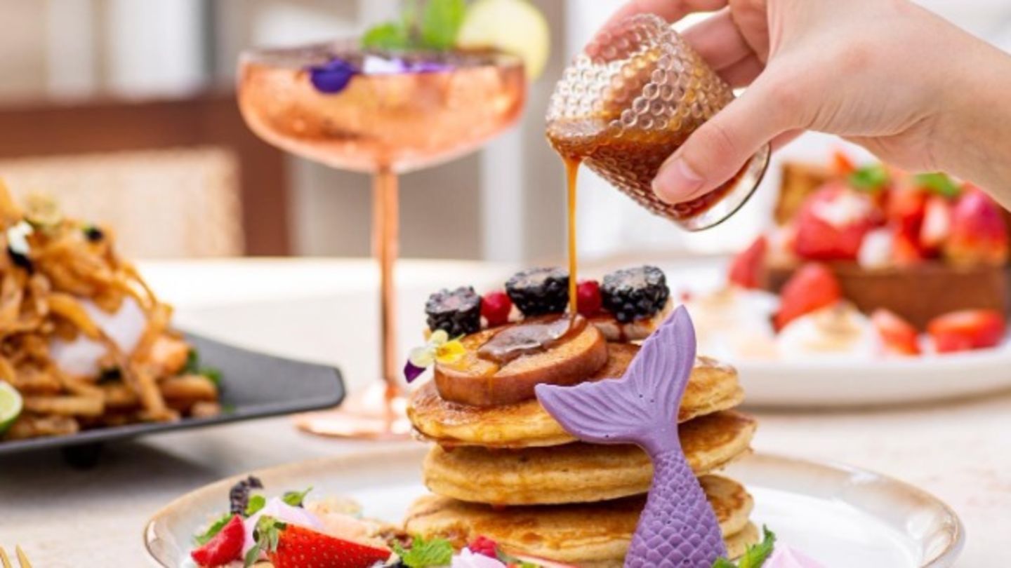 HiDubai-business-brunch-cake-food-beverage-bakeries-desserts-sweets-the-palm-jumeirah-nakhlat-jumeirah-dubai