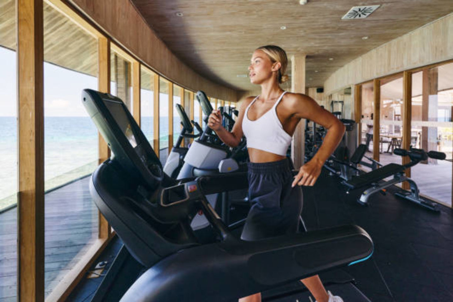 HiDubai-business-top-stretching-sports-fitness-gyms-fitness-centres-pools-jumeirah-beach-residence-marsa-dubai-dubai