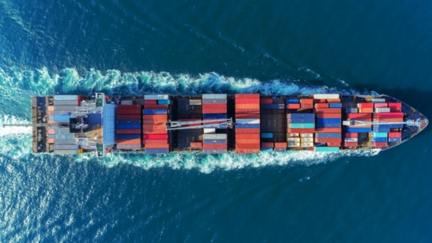 HiDubai-business-west-golden-cargo-shipping-logistics-sea-cargo-services-ras-al-khor-industrial-1-dubai