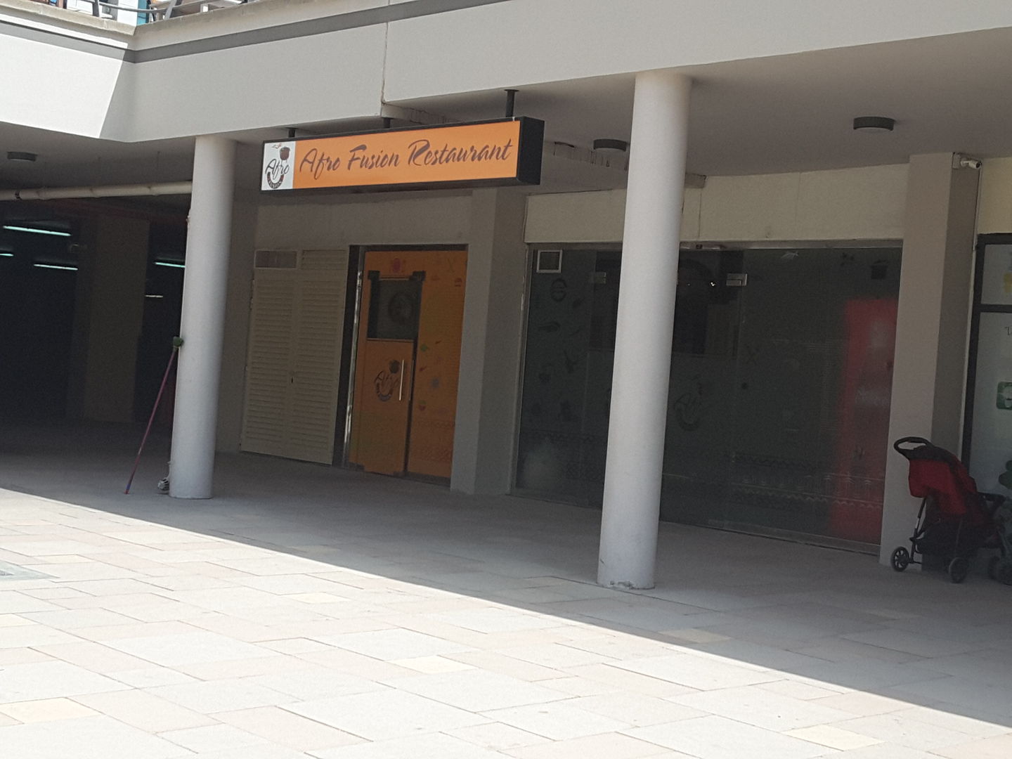 HiDubai-business-afro-fusion-restaurant-food-beverage-restaurants-bars-jumeirah-lake-towers-al-thanyah-5-dubai-2