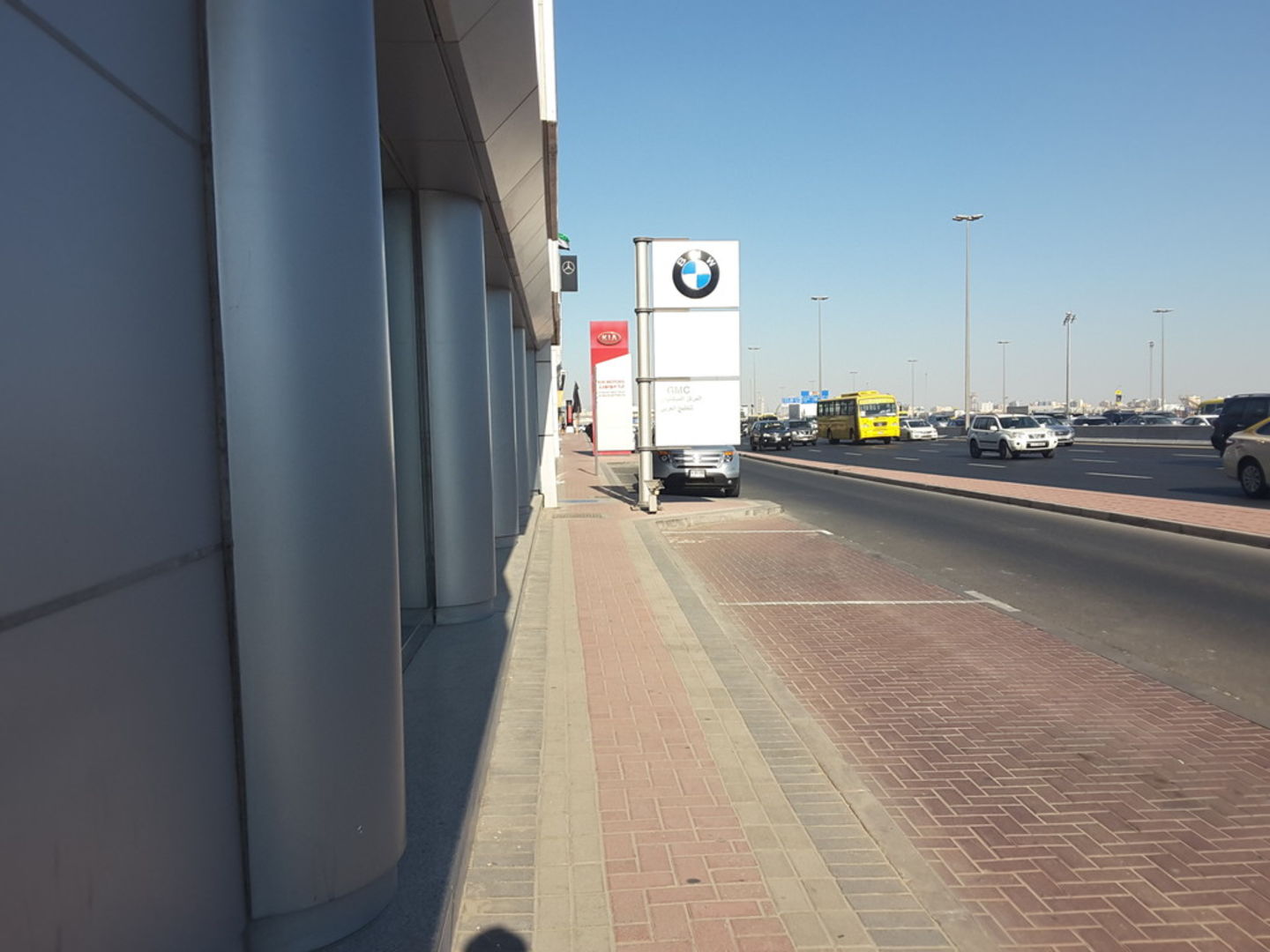 HiDubai-business-agmc-bmw-showroom-transport-vehicle-services-car-showrooms-service-centres-al-khabaisi-dubai-2