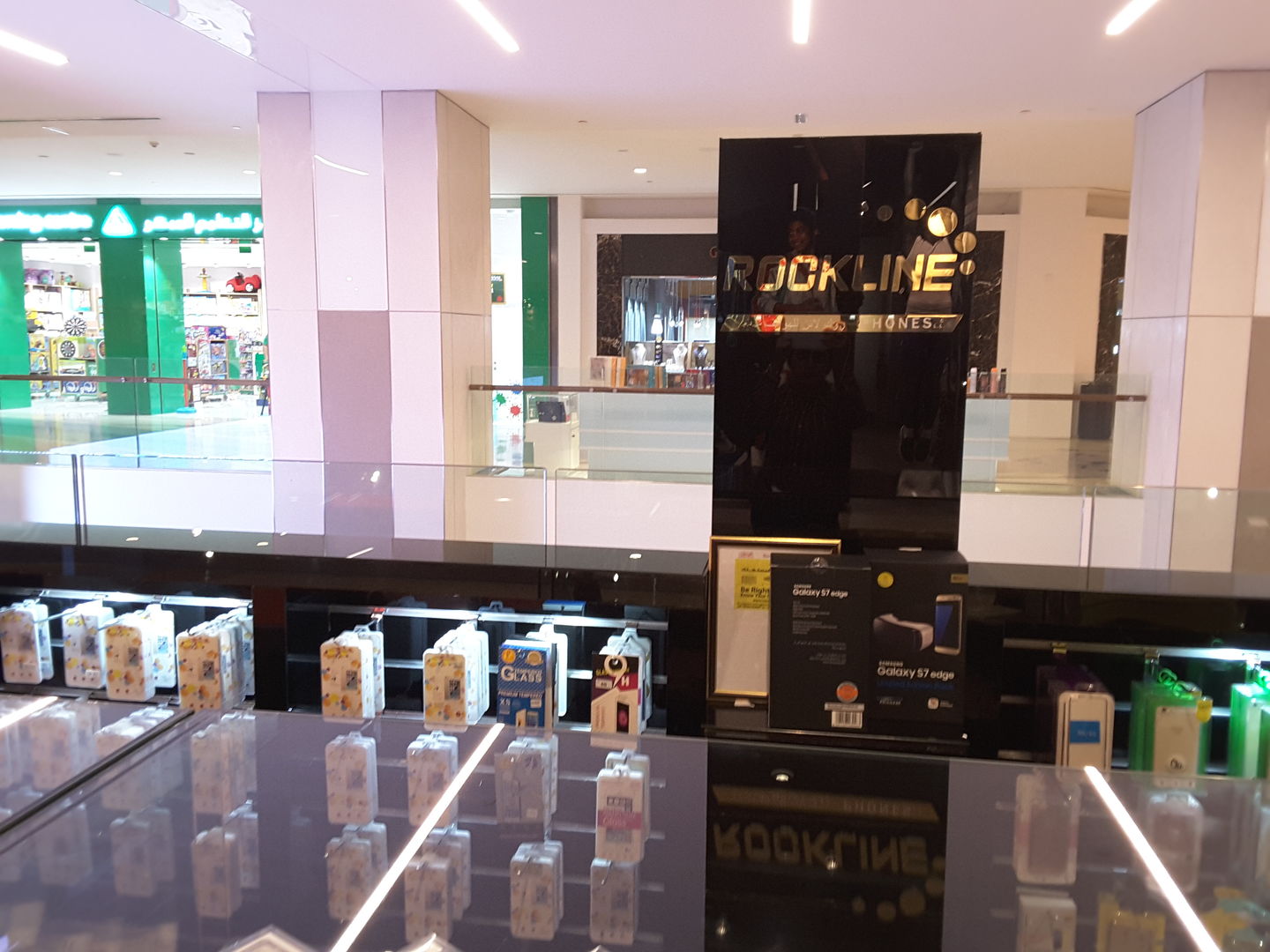 HiDubai-business-rock-line-phones-kiosk-shopping-consumer-electronics-al-muraqqabat-dubai-2