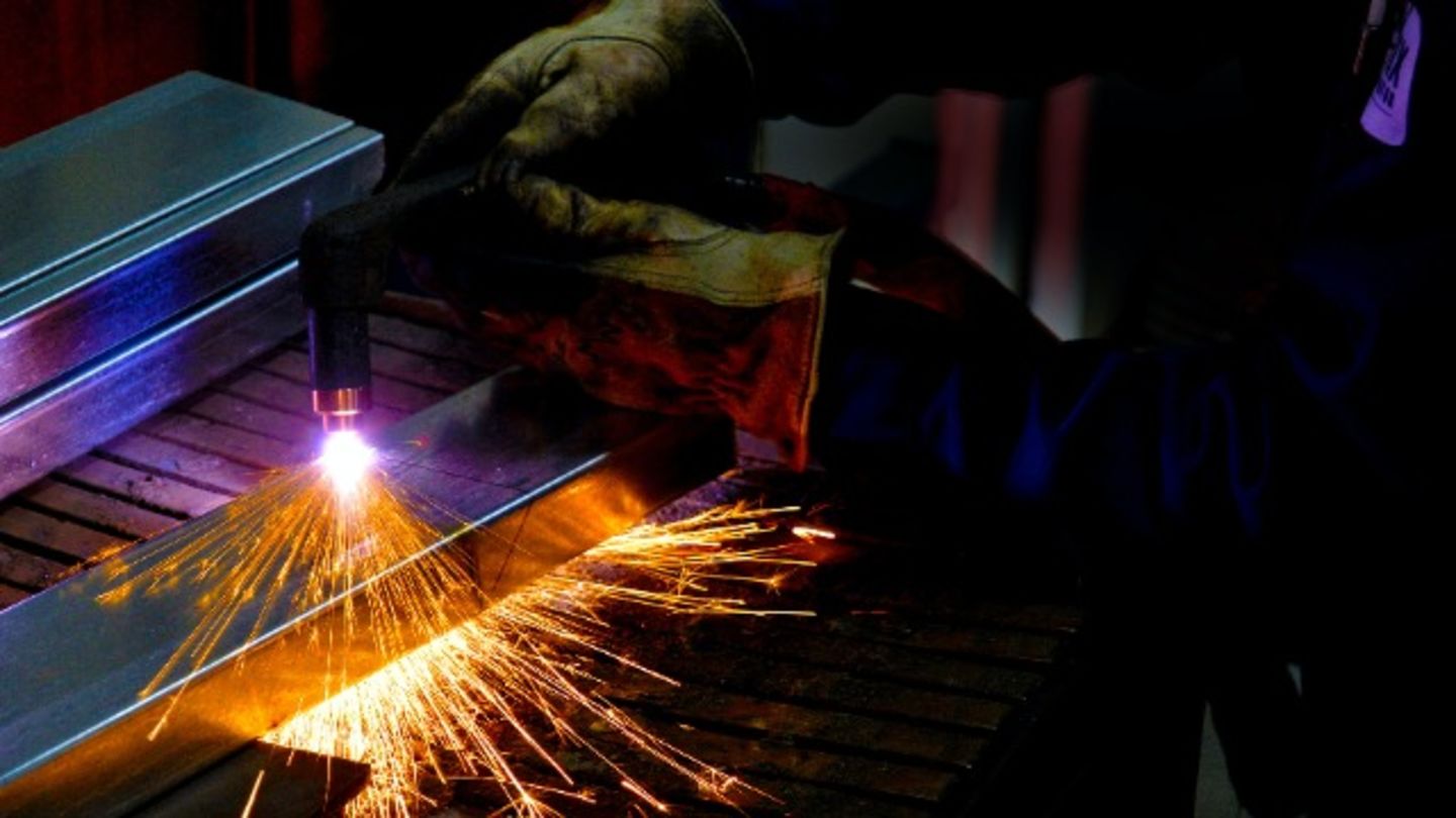 HiDubai-business-jagat-singh-welding-workshop-construction-heavy-industries-chemical-metal-companies-al-quoz-industrial-2-dubai