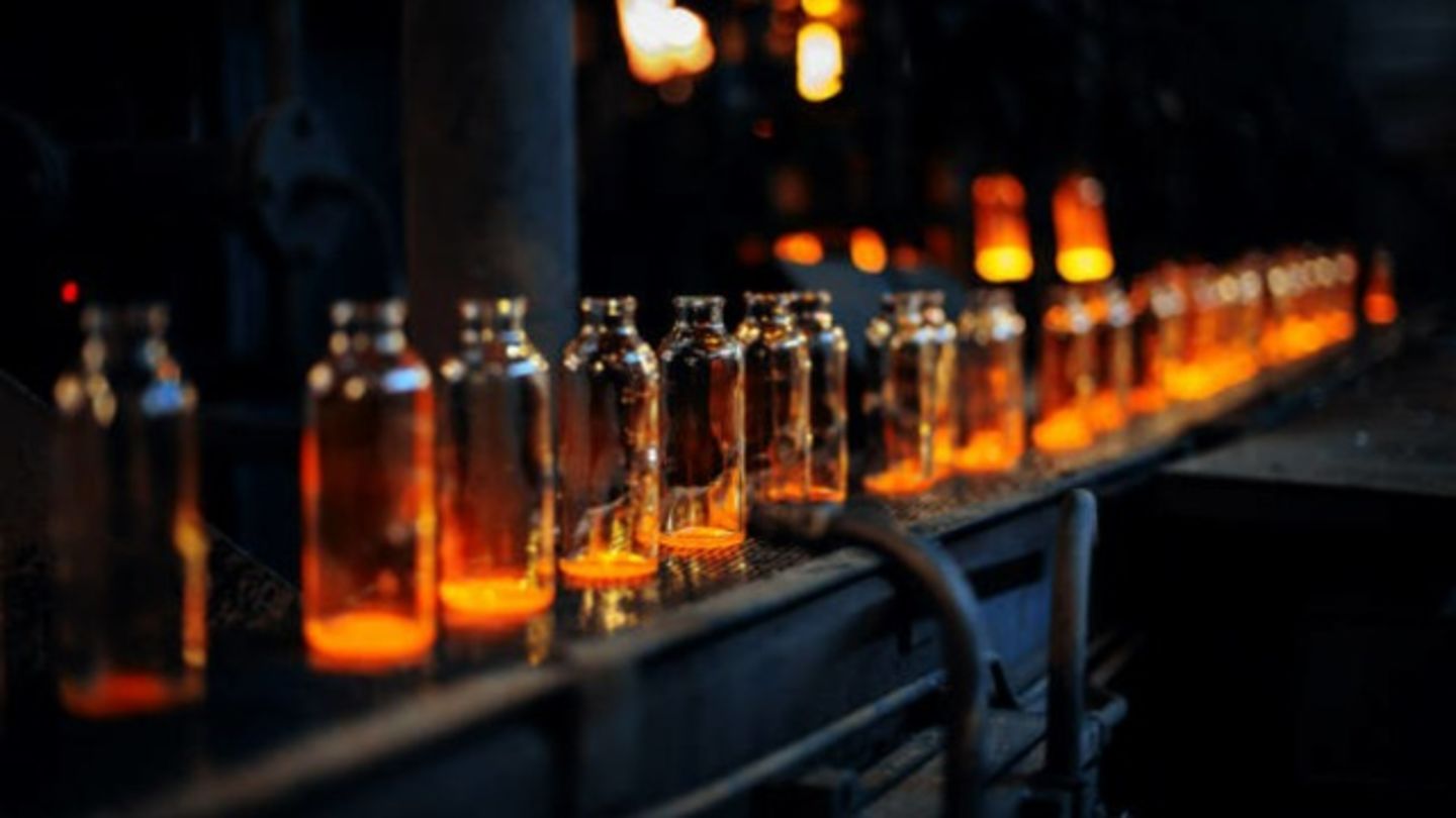 HiDubai-business-enchanted-rivera-perfumes-manufacturing-b2b-services-manufacturing-al-quoz-industrial-3-dubai