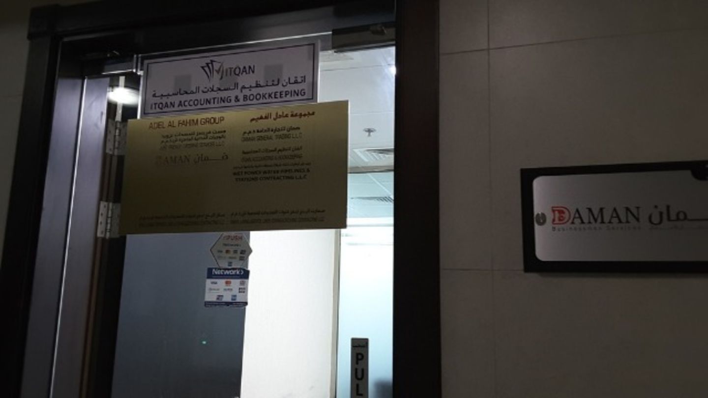 HiDubai-business-just-friends-catering-services-food-beverage-catering-services-al-mamzar-dubai