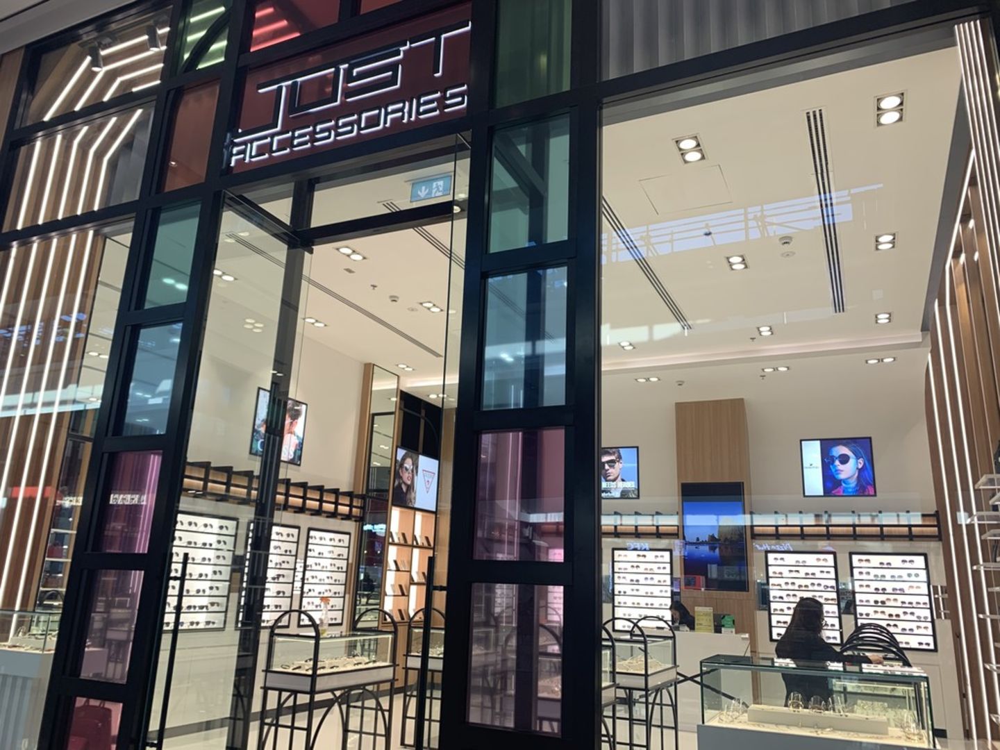 HiDubai-business-just-accessories-shopping-fashion-accessories-furjan-jebel-ali-1-dubai